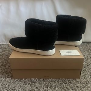 UGG Mika Classic Sneaker